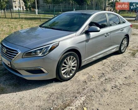 Сірий Хендай Соната, об'ємом двигуна 2.36 л та пробігом 127 тис. км за 13000 $, фото 1 на Automoto.ua
