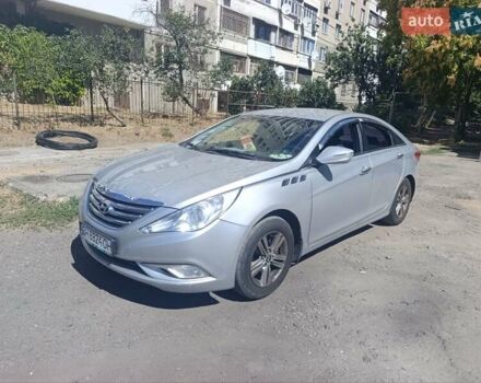 Сірий Хендай Соната, об'ємом двигуна 2 л та пробігом 256 тис. км за 6900 $, фото 1 на Automoto.ua
