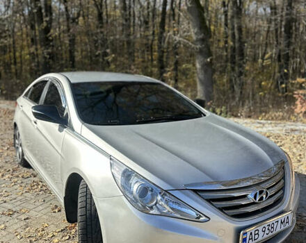 Хендай Соната 2014 у Вінниці на Automoto.ua Сірий Хендай Соната, об'ємом двигуна 2 л та пробігом 231 тис. км за 9500 $, фото 1 на Automoto.ua