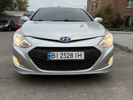 Хендай Соната 2014 у Полтаві на Automoto.ua Сірий Хендай Соната, об'ємом двигуна 2.4 л та пробігом 139 тис. км за 10800 $, фото 1 на Automoto.ua