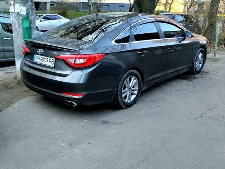 Серый Хендай Соната, объемом двигателя 2.4 л и пробегом 150 тыс. км за 9000 $, фото 1 на Automoto.ua