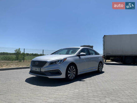Серый Хендай Соната, объемом двигателя 2.4 л и пробегом 170 тыс. км за 11000 $, фото 1 на Automoto.ua