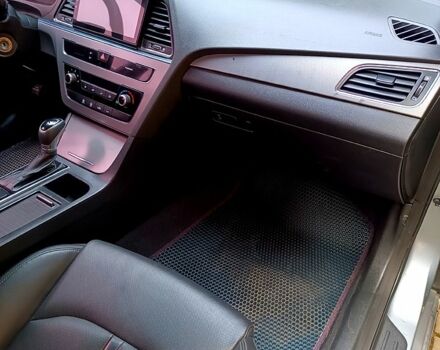 Хендай Соната 2014 у Одесі на Automoto.ua Сірий Хендай Соната, об'ємом двигуна 2 л та пробігом 65 тис. км за 10000 $, фото 1 на Automoto.ua