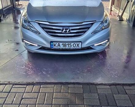 Сірий Хендай Соната, об'ємом двигуна 2 л та пробігом 285 тис. км за 10000 $, фото 1 на Automoto.ua