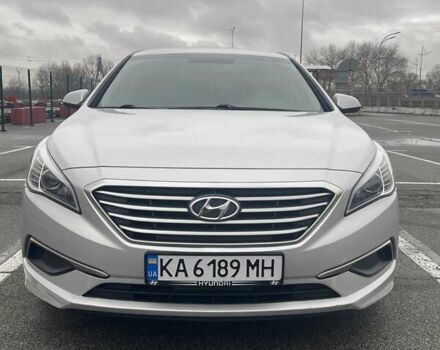 Сірий Хендай Соната, об'ємом двигуна 2.36 л та пробігом 148 тис. км за 8900 $, фото 1 на Automoto.ua