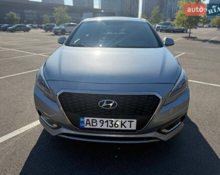 Хендай Соната 2015 в Киеве на Automoto.ua Серый Хендай Соната, объемом двигателя 2 л и пробегом 213 тыс. км за 11900 $, фото 1 на Automoto.ua