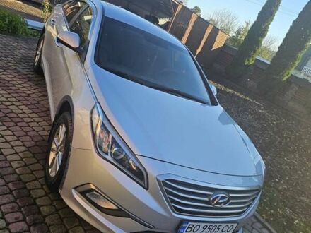 Серый Хендай Соната, объемом двигателя 2 л и пробегом 220 тыс. км за 11100 $, фото 1 на Automoto.ua