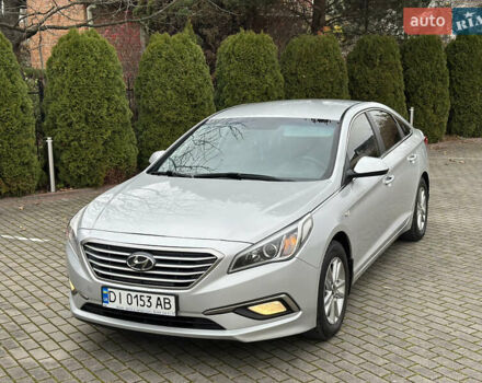 Серый Хендай Соната, объемом двигателя 2 л и пробегом 264 тыс. км за 7999 $, фото 1 на Automoto.ua