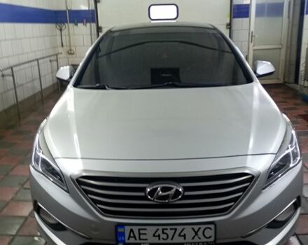 Серый Хендай Соната, объемом двигателя 2 л и пробегом 345 тыс. км за 10000 $, фото 1 на Automoto.ua