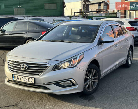 Серый Хендай Соната, объемом двигателя 2 л и пробегом 266 тыс. км за 9750 $, фото 1 на Automoto.ua