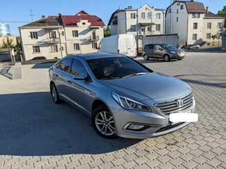 Серый Хендай Соната, объемом двигателя 2 л и пробегом 255 тыс. км за 12500 $, фото 1 на Automoto.ua