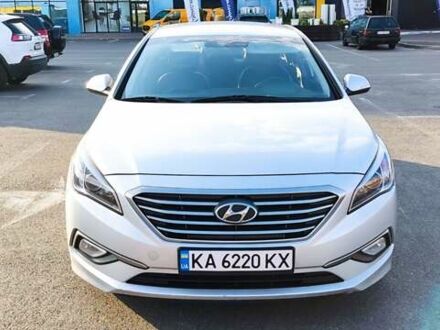 Серый Хендай Соната, объемом двигателя 2 л и пробегом 195 тыс. км за 12500 $, фото 1 на Automoto.ua