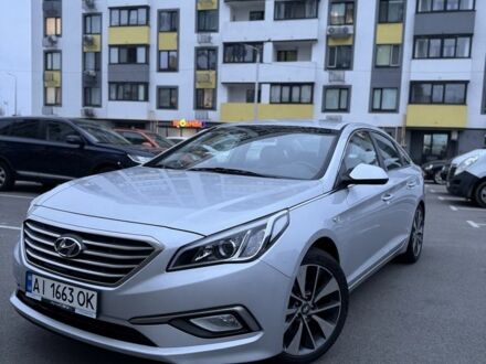 Серый Хендай Соната, объемом двигателя 2 л и пробегом 246 тыс. км за 9800 $, фото 1 на Automoto.ua