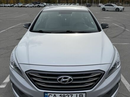 Сірий Хендай Соната, об'ємом двигуна 2.4 л та пробігом 111 тис. км за 11800 $, фото 1 на Automoto.ua