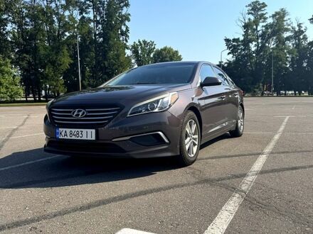 Сірий Хендай Соната, об'ємом двигуна 2.4 л та пробігом 184 тис. км за 10500 $, фото 1 на Automoto.ua