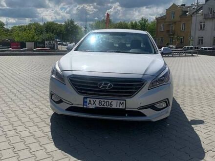 Сірий Хендай Соната, об'ємом двигуна 2 л та пробігом 257 тис. км за 9800 $, фото 1 на Automoto.ua