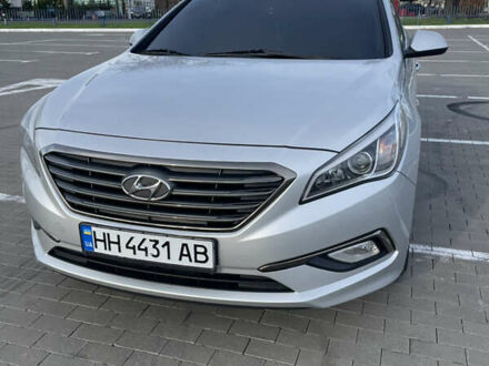 Серый Хендай Соната, объемом двигателя 2 л и пробегом 250 тыс. км за 12000 $, фото 1 на Automoto.ua