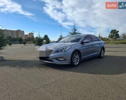 Сірий Хендай Соната, об'ємом двигуна 2 л та пробігом 224 тис. км за 9000 $, фото 1 на Automoto.ua