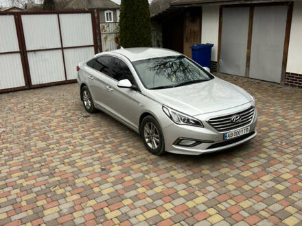 Сірий Хендай Соната, об'ємом двигуна 2 л та пробігом 380 тис. км за 9950 $, фото 1 на Automoto.ua