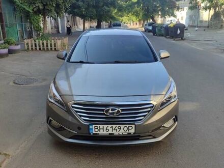 Серый Хендай Соната, объемом двигателя 2 л и пробегом 320 тыс. км за 10000 $, фото 1 на Automoto.ua