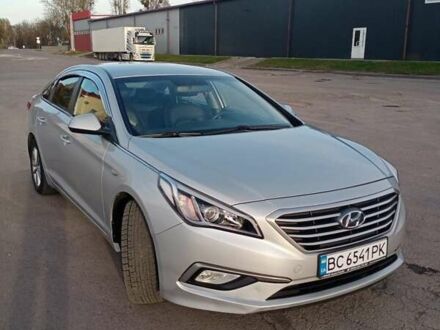 Серый Хендай Соната, объемом двигателя 2 л и пробегом 223 тыс. км за 9750 $, фото 1 на Automoto.ua