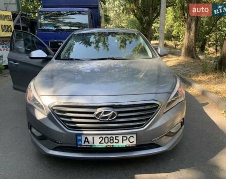 Серый Хендай Соната, объемом двигателя 2 л и пробегом 249 тыс. км за 9900 $, фото 1 на Automoto.ua
