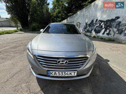 Сірий Хендай Соната, об'ємом двигуна 2 л та пробігом 208 тис. км за 15000 $, фото 1 на Automoto.ua