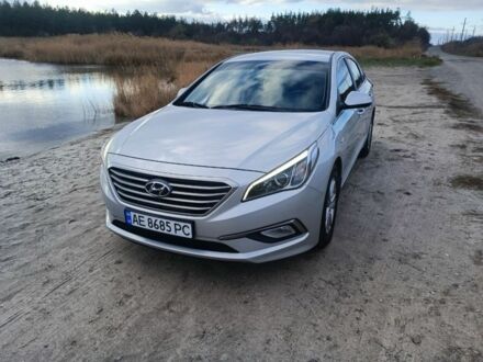 Хендай Соната 2016 в Новомосковске на Automoto.ua Серый Хендай Соната, объемом двигателя 2 л и пробегом 113 тыс. км за 12000 $, фото 1 на Automoto.ua