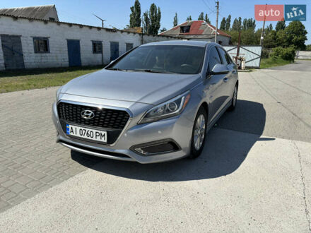 Хендай Соната 2016 в Яготине на Automoto.ua Серый Хендай Соната, объемом двигателя 2 л и пробегом 130 тыс. км за 13000 $, фото 1 на Automoto.ua