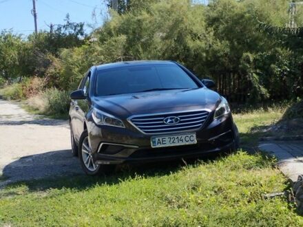 Серый Хендай Соната, объемом двигателя 2.4 л и пробегом 160 тыс. км за 11200 $, фото 1 на Automoto.ua