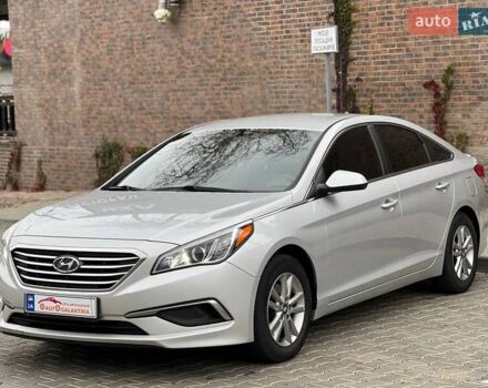Серый Хендай Соната, объемом двигателя 2.36 л и пробегом 187 тыс. км за 10900 $, фото 1 на Automoto.ua