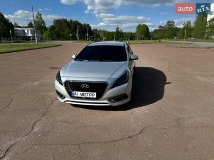 Хендай Соната 2016 у Чернігові на Automoto.ua Сірий Хендай Соната, об'ємом двигуна 2 л та пробігом 204 тис. км за 12800 $, фото 1 на Automoto.ua