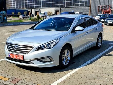 Хендай Соната 2017 у Луцьку на Automoto.ua Сірий Хендай Соната, об'ємом двигуна 20 л та пробігом 274 тис. км за 11700 $, фото 1 на Automoto.ua