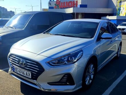 Хендай Соната 2017 в Днепре (Днепропетровске) на Automoto.ua Серый Хендай Соната, объемом двигателя 2 л и пробегом 166 тыс. км за 18000 $, фото 1 на Automoto.ua