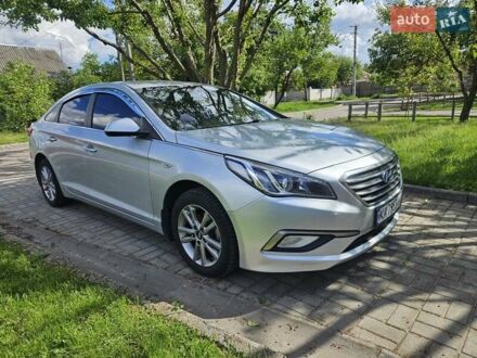 Хендай Соната 2017 у Києві на Automoto.ua Сірий Хендай Соната, об'ємом двигуна 2 л та пробігом 150 тис. км за 10000 $, фото 1 на Automoto.ua