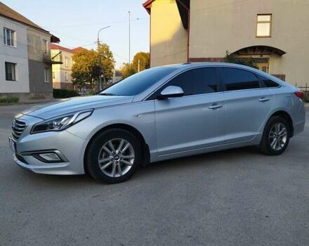 Серый Хендай Соната, объемом двигателя 2 л и пробегом 337 тыс. км за 10900 $, фото 1 на Automoto.ua