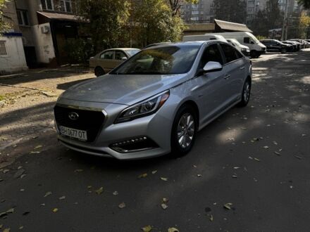 Хендай Соната 2017 в Одессе на Automoto.ua Серый Хендай Соната, объемом двигателя 2 л и пробегом 145 тыс. км за 15000 $, фото 1 на Automoto.ua