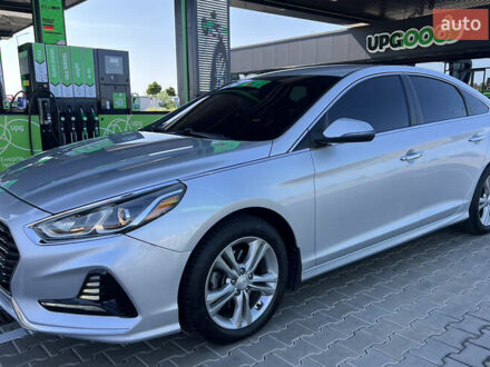 Хендай Соната 2017 у Одесі на Automoto.ua Сірий Хендай Соната, об'ємом двигуна 2.4 л та пробігом 119 тис. км за 14500 $, фото 1 на Automoto.ua