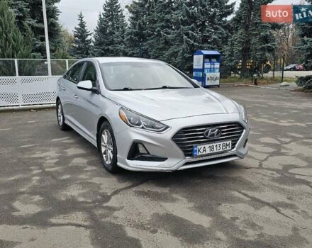 Сірий Хендай Соната, об'ємом двигуна 2.36 л та пробігом 130 тис. км за 9600 $, фото 1 на Automoto.ua