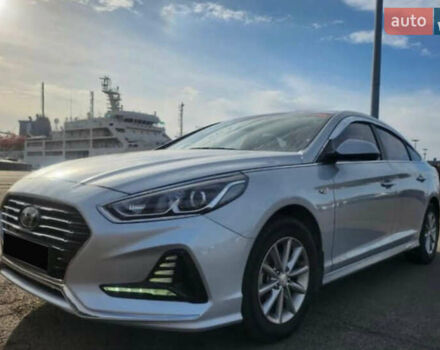 Сірий Хендай Соната, об'ємом двигуна 2 л та пробігом 280 тис. км за 8800 $, фото 1 на Automoto.ua