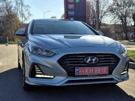 Серый Хендай Соната, объемом двигателя 2 л и пробегом 181 тыс. км за 14000 $, фото 1 на Automoto.ua
