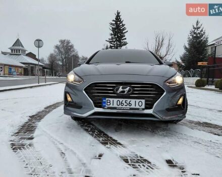 Сірий Хендай Соната, об'ємом двигуна 2.4 л та пробігом 130 тис. км за 11999 $, фото 1 на Automoto.ua