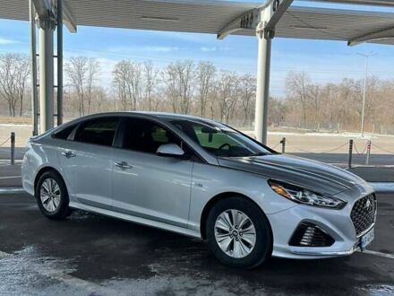 Хендай Соната 2019 у Запоріжжя на Automoto.ua Сірий Хендай Соната, об'ємом двигуна 2 л та пробігом 124 тис. км за 15500 $, фото 1 на Automoto.ua