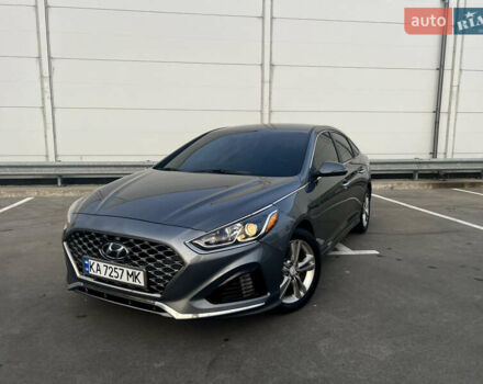 Серый Хендай Соната, объемом двигателя 2.36 л и пробегом 109 тыс. км за 14500 $, фото 1 на Automoto.ua