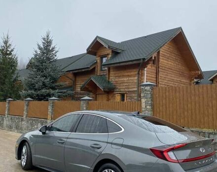 Сірий Хендай Соната, об'ємом двигуна 2.5 л та пробігом 126 тис. км за 19000 $, фото 1 на Automoto.ua