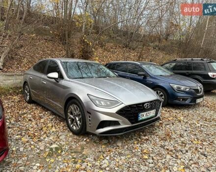 Сірий Хендай Соната, об'ємом двигуна 2.5 л та пробігом 46 тис. км за 19000 $, фото 1 на Automoto.ua