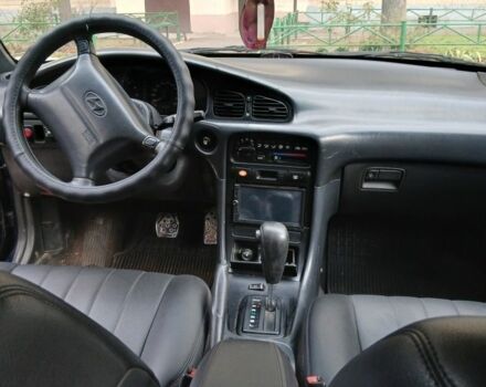 Синий Хендай Соната, объемом двигателя 3 л и пробегом 200 тыс. км за 1000 $, фото 2 на Automoto.ua