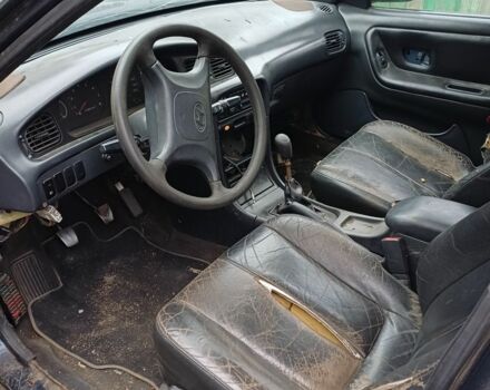 Хендай Соната 1997 у Запоріжжя на Automoto.ua Синій Хендай Соната, об'ємом двигуна 2 л та пробігом 350 тис. км за 598 $, фото 4 на Automoto.ua