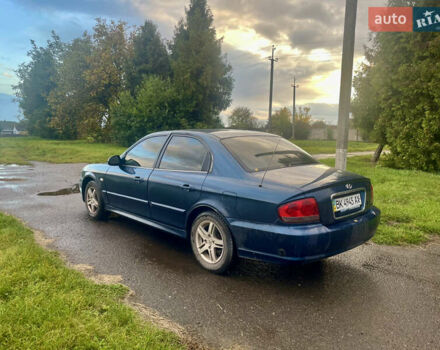 Синій Хендай Соната, об'ємом двигуна 2 л та пробігом 384 тис. км за 2900 $, фото 1 на Automoto.ua