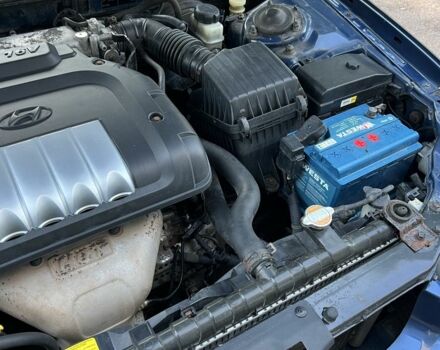 Синий Хендай Соната, объемом двигателя 2 л и пробегом 344 тыс. км за 3000 $, фото 14 на Automoto.ua